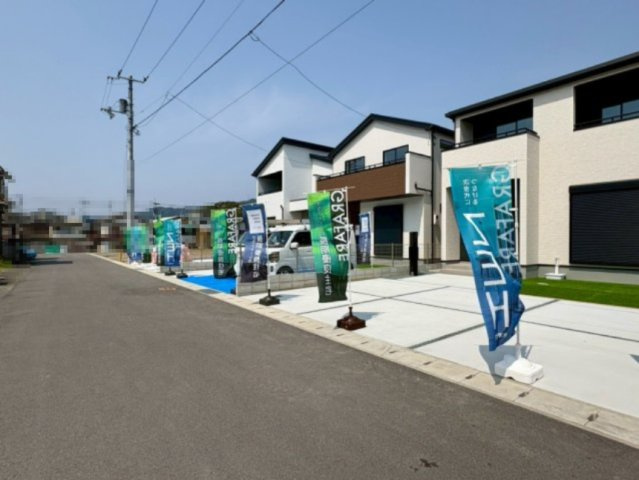 「長期優良住宅認定物件」高知市瀬戸東町3丁目6期　1号棟の前面道路含む現地写真|※3月28日撮影。