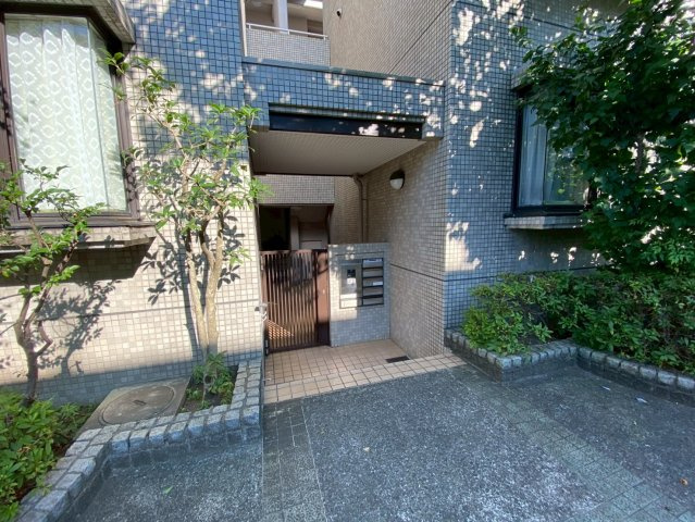 パークハイム浜田山のエントランス