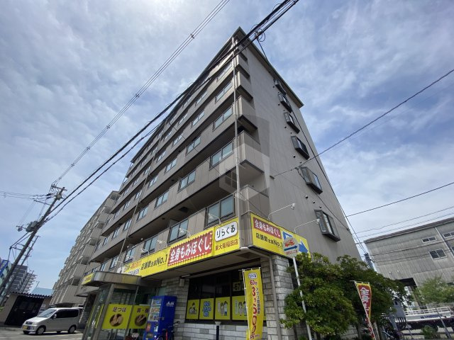比枝コーポラス上町2の外観