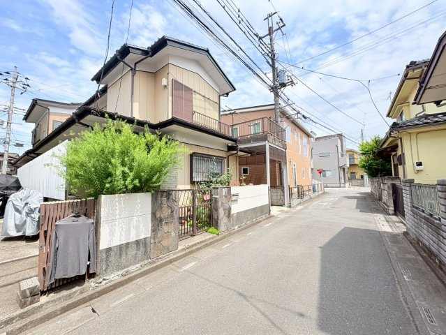 鶴ヶ島市上広谷　建築条件なし売地　東武東上線『鶴ヶ島駅』徒歩6分　【杉下小学区】の前面道路含む現地写真