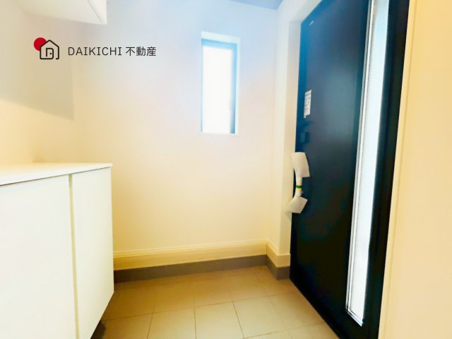 【玄関】 | 桶川市泉5期　新築戸建　全2棟　2号棟