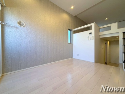 【居間・リビング】 | ハーモニーテラス道下町 | こちらのリビングで趣味の時間をお楽しみください