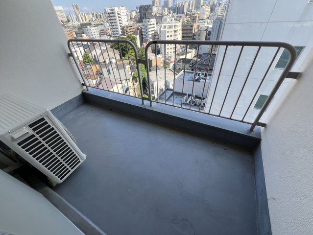【バルコニー】
