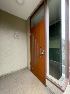 【玄関】 | 立川市栄町2丁目　中古戸建　【全1棟】
