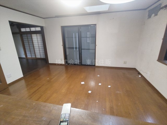 【居間・リビング】の画像