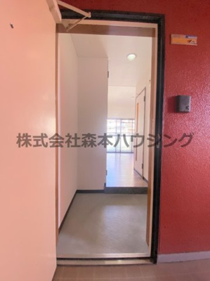 【内装】 | 　ドーミー・オノ | ※同タイプ別室の写真となります。
　設備内容や内装色調など相違がある場合は実際のお部屋の現状優先となります。