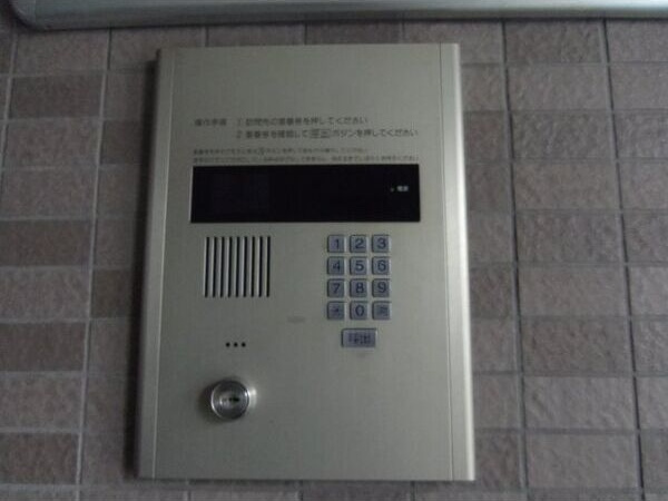 ソレイユ東海通のエントランス