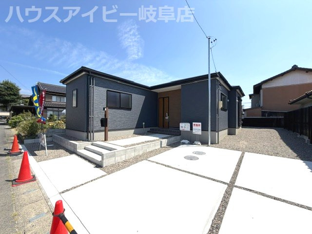 本巣市三橋平屋の新築戸建限定1邸！お車スペース4台可能！モレラ岐阜まで徒歩7分！暮らしやすい動線！の駐車場|本巣市三橋平屋の新築戸建限定1邸！お車スペース4台可能！モレラ岐阜まで徒歩7分！暮らしやすい動線！