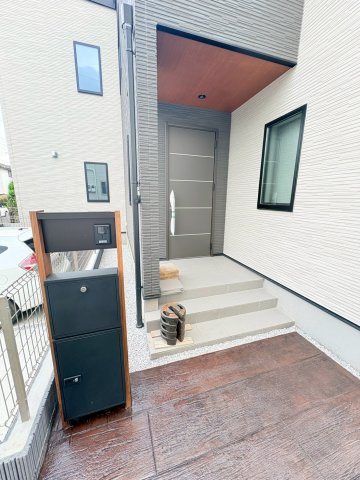 鶴ヶ島市脚折　新築分譲　東武東上線『若葉駅』徒歩19分　【第一小学区】の玄関