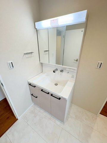 鶴ヶ島市脚折　新築分譲　東武東上線『若葉駅』徒歩19分　【第一小学区】の独立洗面台