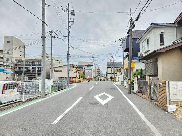 【前面道路含む現地写真】の画像