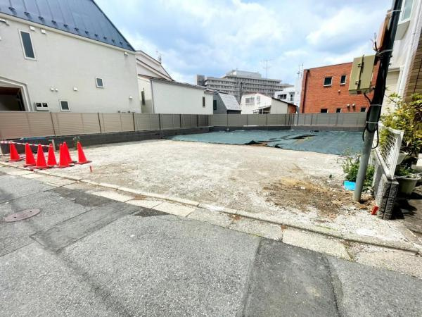 品川区東五反田　新築戸建A号棟の駐車場