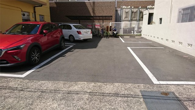 エクセレントライフ大池の駐車場