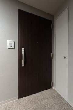 パークアクシス成増二丁目の玄関