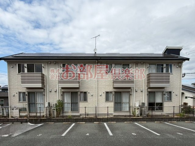リーベ　C棟の駐車場|駐車場があるので、車を買う予定の方も安心です