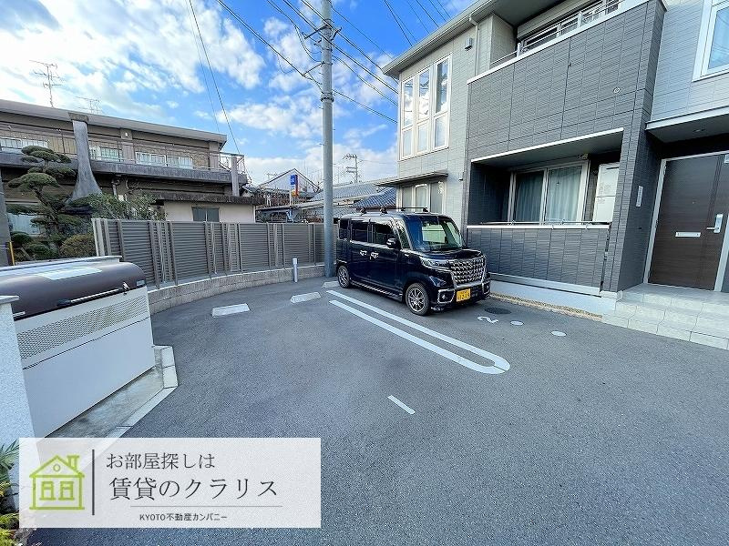 リアン今里の駐車場