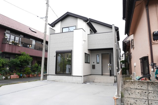 越谷市赤山町3丁目 新築分譲住宅