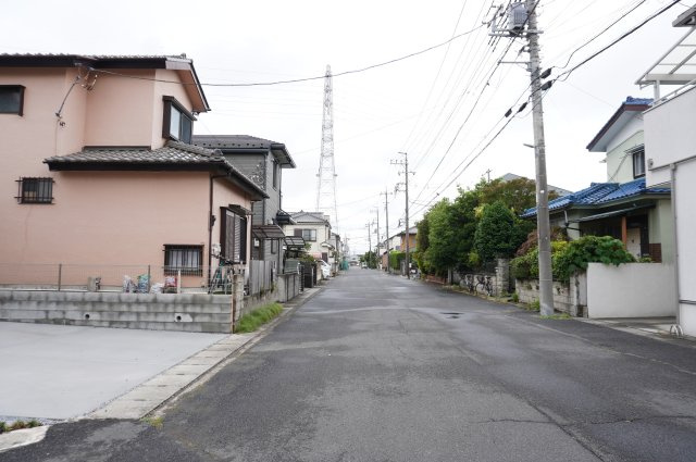 越谷市赤山町3丁目 新築分譲住宅の前面道路含む現地写真