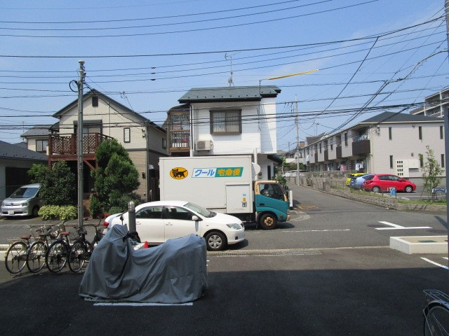 【駐車場】