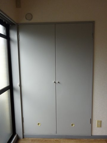 アゼリア２の収納