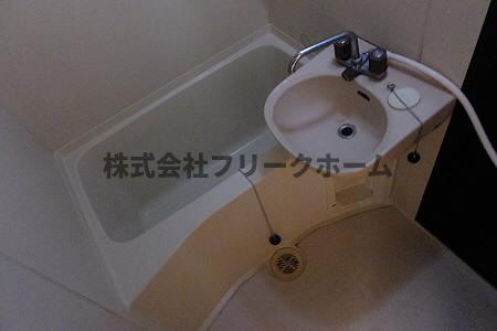 武蔵野市吉祥寺北町２丁目の賃貸マンションの浴室