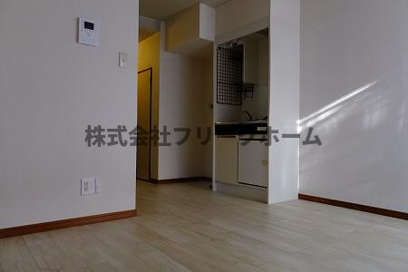武蔵野市吉祥寺北町２丁目の賃貸マンションの居間・リビング