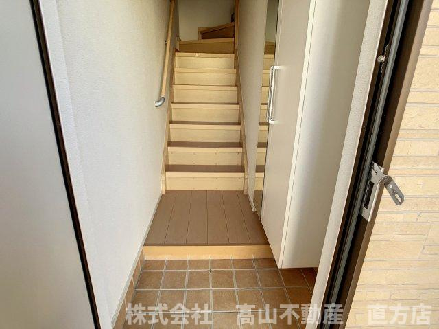 北九州市八幡西区木屋瀬４丁目のアパートの玄関