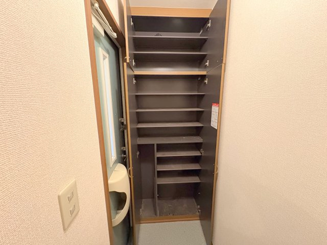 グリーンフィールドB棟の収納