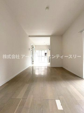 高根貸家の内装