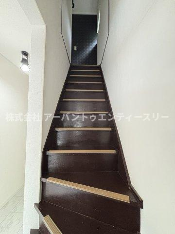 高根貸家の内装