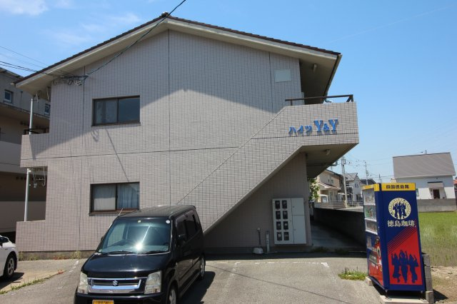 小松島市日開野町字高須のアパート