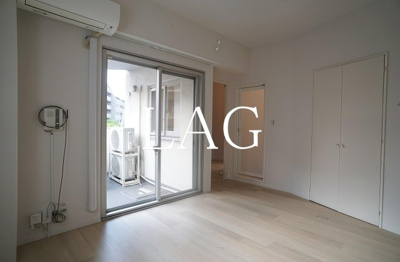 【居間・リビング】 | 三田ハウス | 洋室のお部屋です。