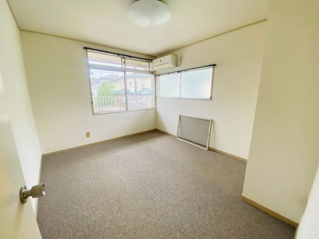 富里市根木名　戸建の洋室