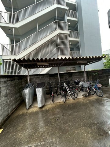 パインハイツ西芦屋の駐車場