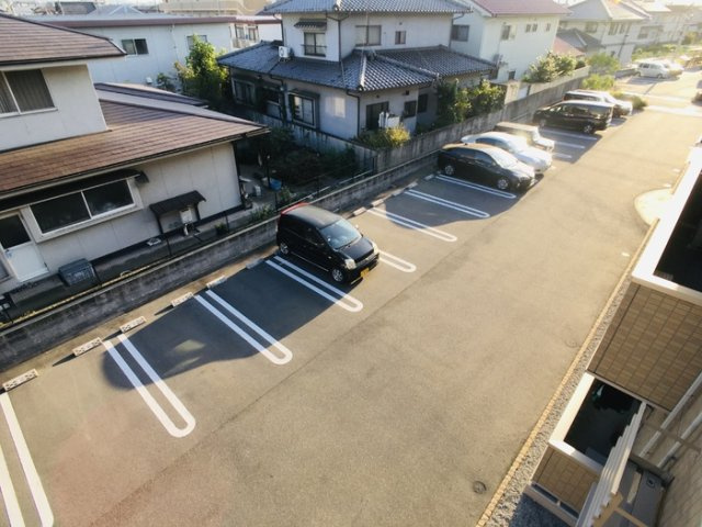 イーストピア手城の駐車場