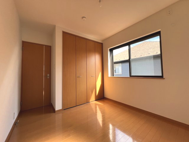 昭島市大神町4丁目　中古戸建の洋室|【洋室2】5.2帖