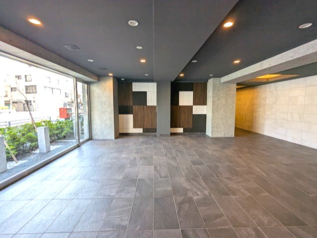 ORSUS(オルサス)三ノ輪の設備|瀟洒なエントランスです