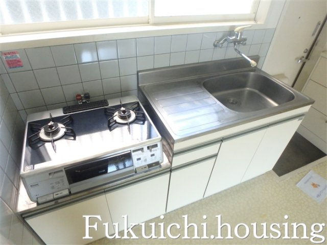 ルミナス赤堤のキッチン