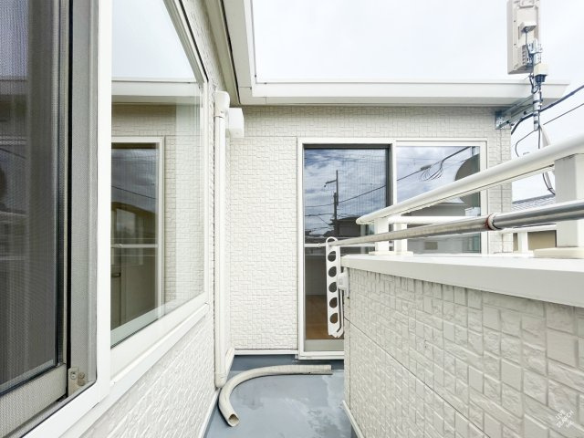 西宮市松生町の一戸建てのバルコニー
