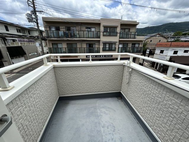 西宮市松生町の一戸建てのバルコニー