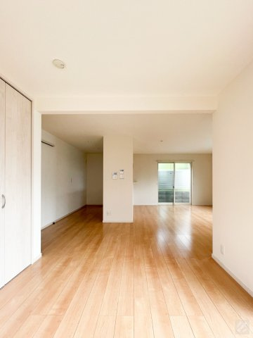 西宮市松生町の一戸建ての居間・リビング