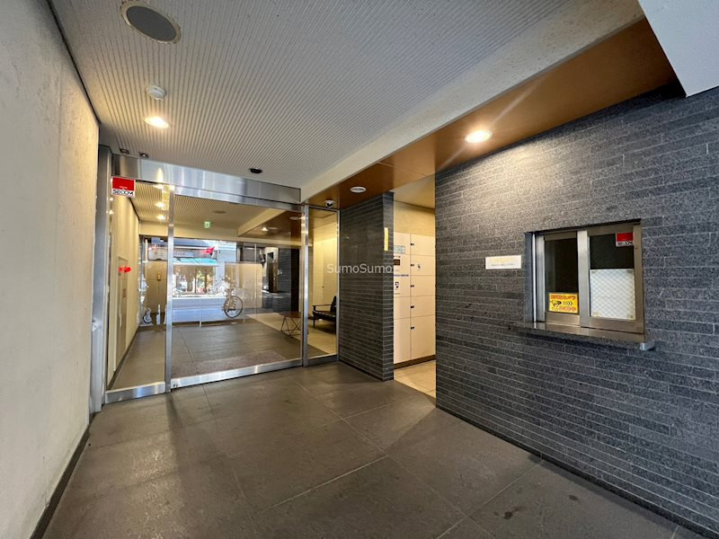 アーデンタワー北堀江のエントランス|毎日通るエントランスはこのようになっています