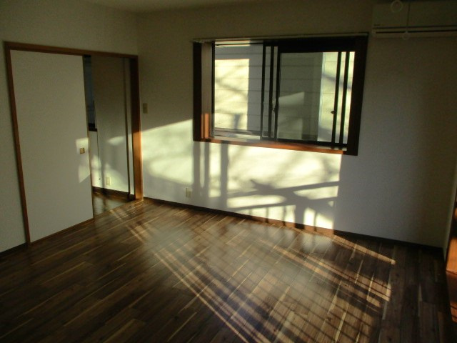 矢根邸の洋室