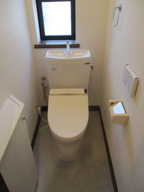 矢根邸のトイレ