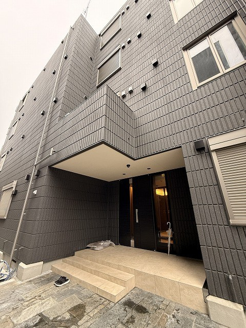 HM5-453のエントランス