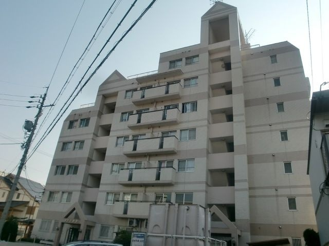 メゾン平中の外観