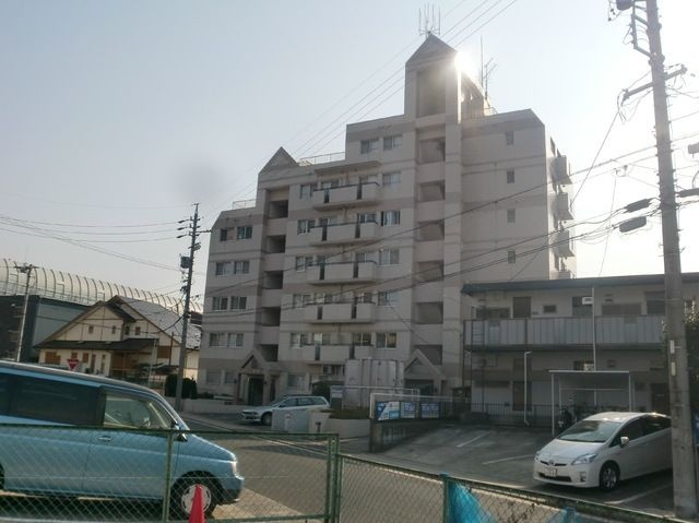 メゾン平中の外観