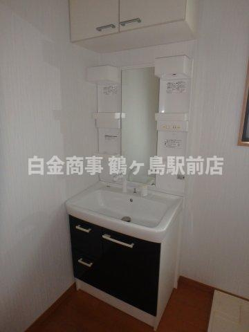 坂戸市にっさい花みず木中古戸建の独立洗面台