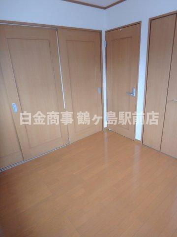坂戸市にっさい花みず木中古戸建の洋室