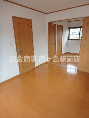 坂戸市にっさい花みず木中古戸建の洋室
